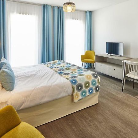 Residence Vacances Bleues Les Coteaux De Жонзак Экстерьер фото